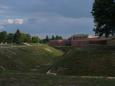 Widok na lewy (zachodni) bark Bastionu VII po jego odnowie. Stan z roku 2012. Fot. K. Wielgus.   