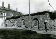 Fragment podwalni przy Bastionie VII, kryjącej relikty Bramy Lwowskiej Starej. Początek dwudziestolecia międzywojennego. Fot. archiwalna ze zbiorów Muzeum Zamojskiego.   